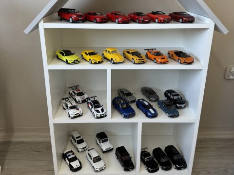 Model kolekcjonerski AUDI RS e-tron GT 1:36 metalowe auto dźwięki ZA5047