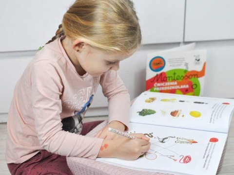 Elementarz przedszkolaka 4-6 lat. Montessori łamigłowki wycinanki KS1017 Elementarz przedszkolaka 4-6 lat. Montessori łamigłowki wycinanki KS1017